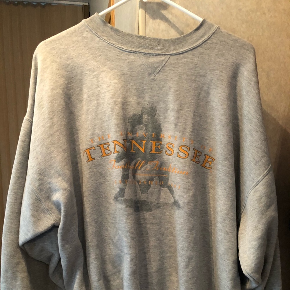 Univ. of Tennessee sweatshirt